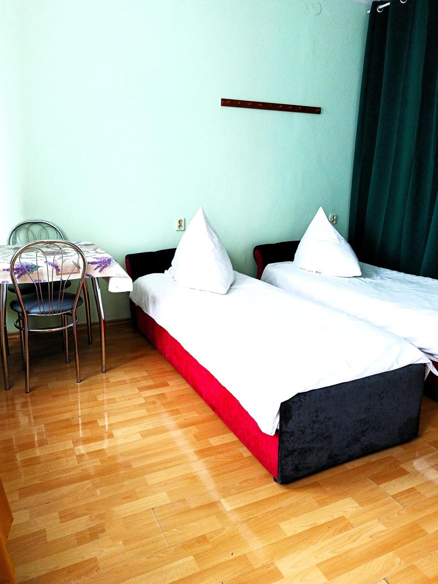 Hostel Omega Rzeszow Dış mekan fotoğraf