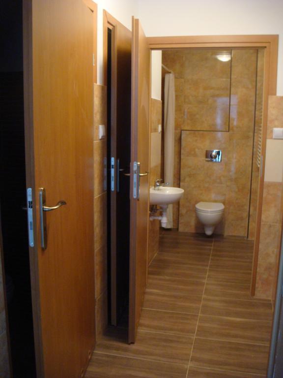 Hostel Omega Rzeszow Dış mekan fotoğraf